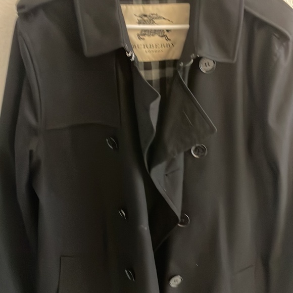 Men's Burberry rain coat